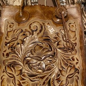 Patricia Nash Cavo Tote retails $229